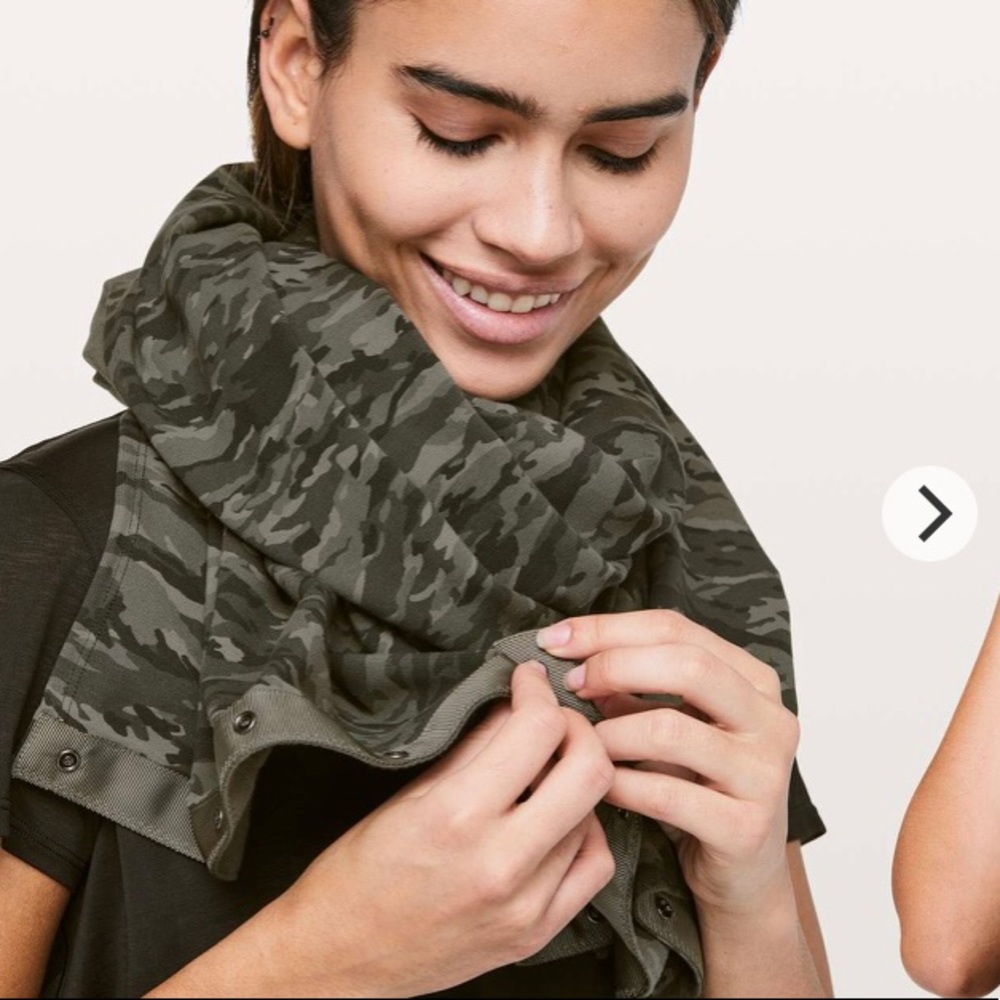 Lululemon Camo Vinyasa Scarf